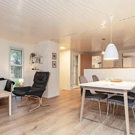 Дом отдыха 4 Person In Hals-by Traum