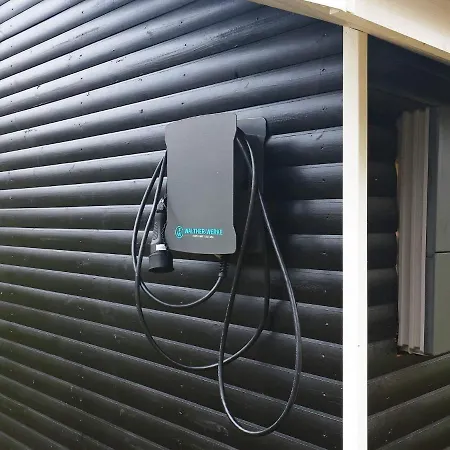 4 Person In Hals-by Traum Халс